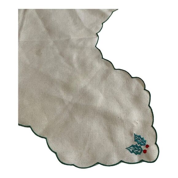 Cloth Basket Bread Roll Liner Embroidered Holly Scalloped Edges 16” Vintage - Picture 1 of 5